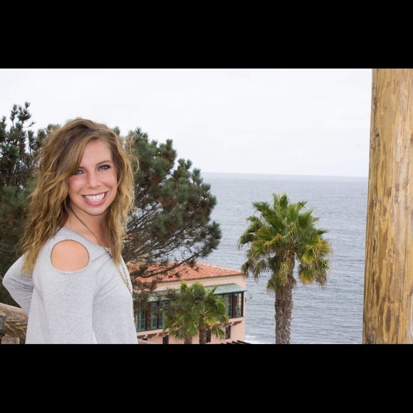 Meet your Posher, Savannah - Picture 2 of 3