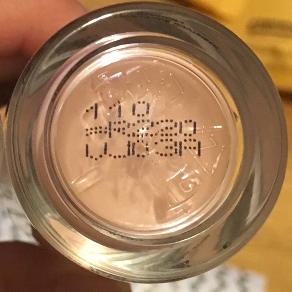 Make Up For Ever HD Liquid Foundation - Picture 2 of 2