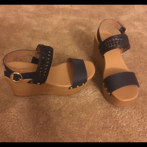 Tommy Hilfiger blue wedges