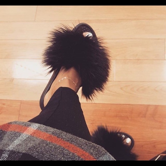 Black Fur Slides Best seller most popular - Picture 2 of 2