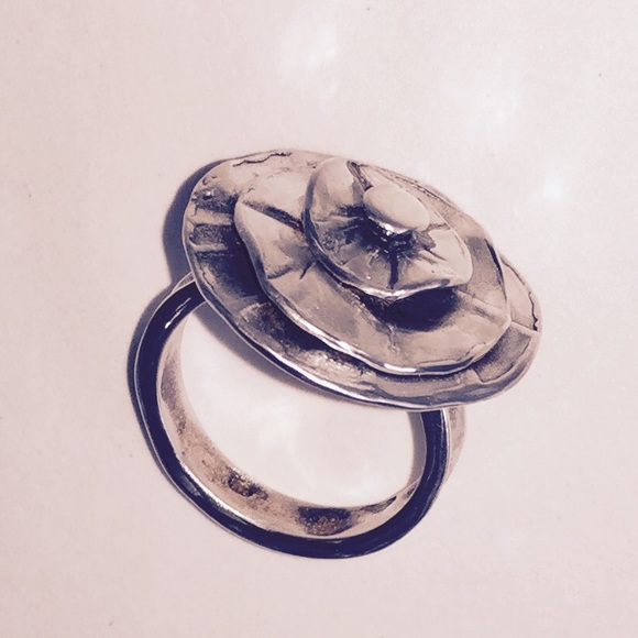 Flower ring - Picture 4 of 4