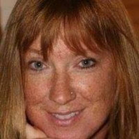 Meet your Posher, Debra - Picture 1 of 1