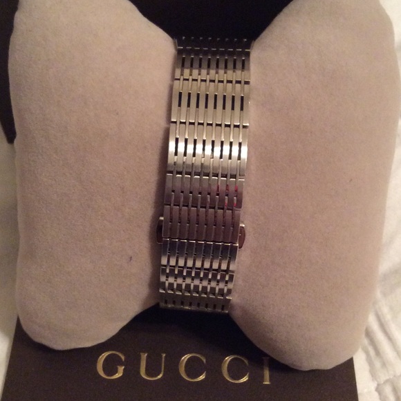 Gucci watch - Picture 3 of 4