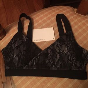 NWT Fabletics Lilac Padded Stretch Active Bra