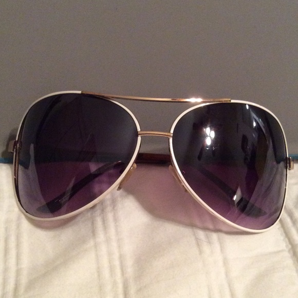 Sunglasses - Picture 4 of 4