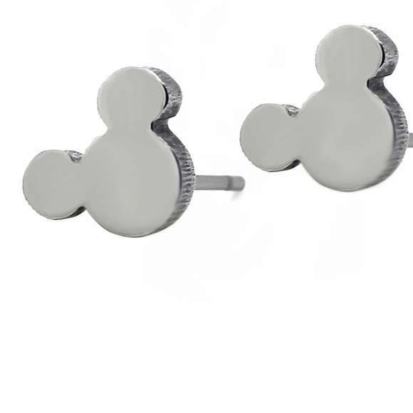 🏰 Silver Mickey Earrings🏰 - Picture 2 of 2