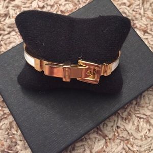Use Michael Kors bangle