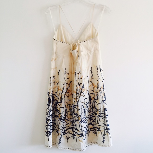 NWOT BCBGMAXAZRIA BEAUTIFUL CREAM DRESS - Picture 2 of 4