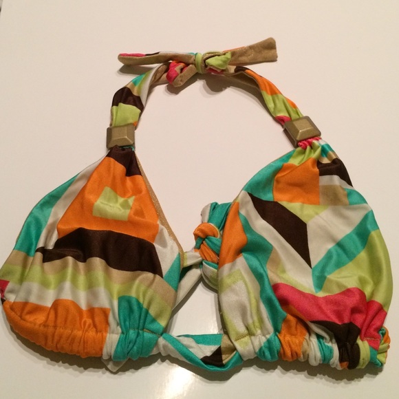 Reversible halter top.