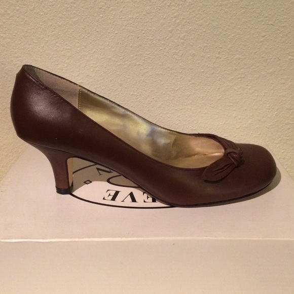 Leather Steve Madden Heels