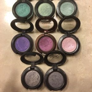 8 authentic MAC shadows