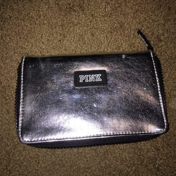 VS wallet, never used