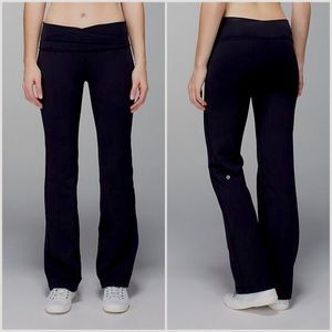 Lulu Lemon Astro Pant size 4 (regular)