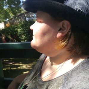 Meet your Posher, Nicole