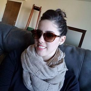 Meet your Posher, Claudia