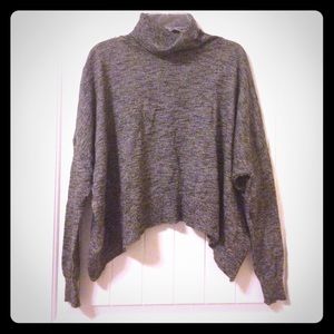 Zara cropped sweater size small