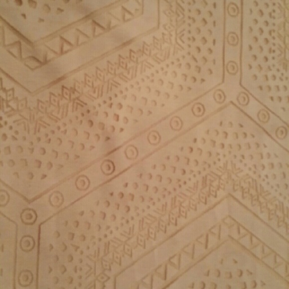 Intricate sleeveless dress... I LOVE this dress!!! - Picture 3 of 4