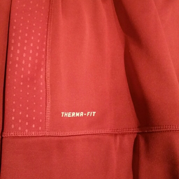 BRAND SPANKIN NEW USC TROJANS SWEATER!!!! - Picture 3 of 4