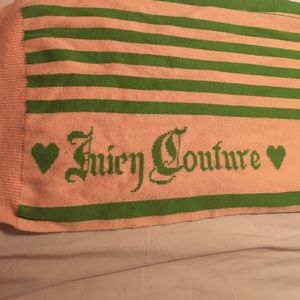 Juicy couture scarf