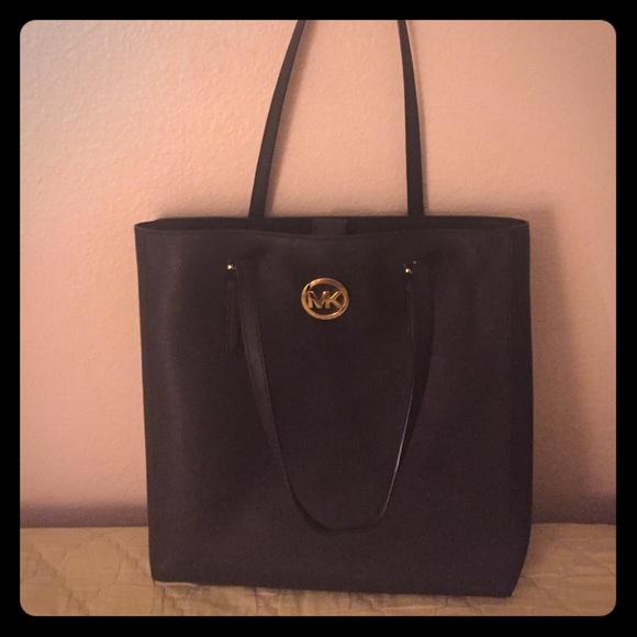 Michael Kors Classic Tote