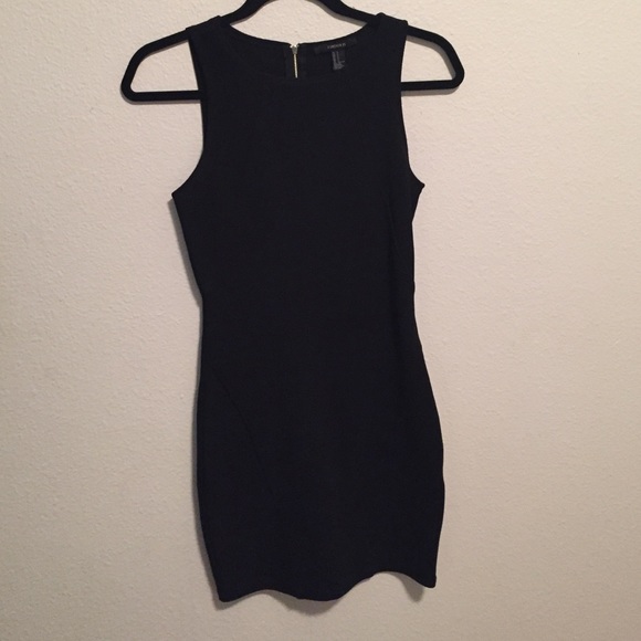 black ribbed bodycon dress