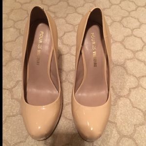 Leather Nude Pour La Victoire stilettos size 7.5