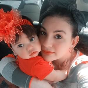 Meet your Posher, Claudia