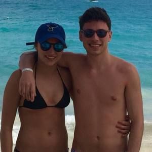 Meet your Posher, Sari