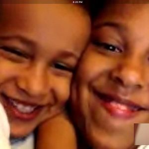 Meet your Posher, Iris