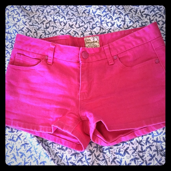 Mudd fuchsia pink shorts
