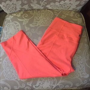 Peach under armour capris
