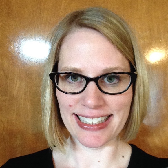 Meet your Posher, Lori - Picture 2 of 2