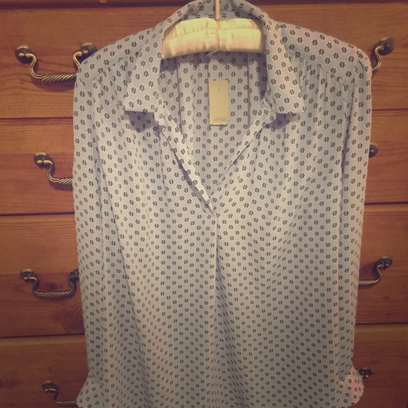 Gorgeous blue Loft long sleeve blouse