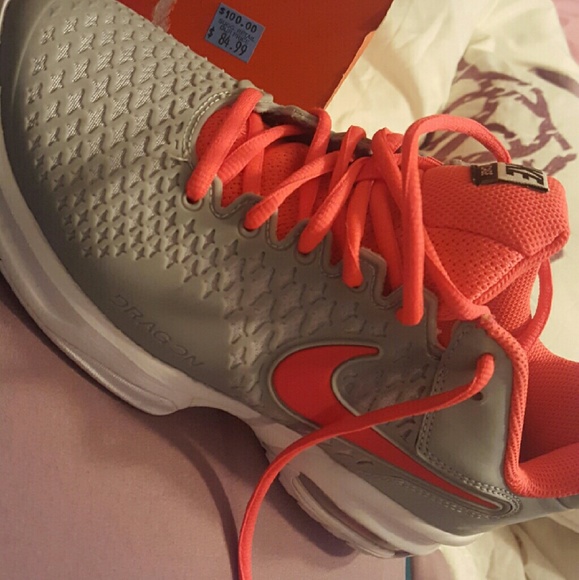 Nike Women's Cage Tennis Shoes