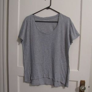 Everlane U neck tee size S