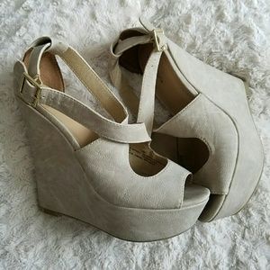 Peep toe platform wedges