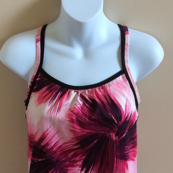 Racer-back workout tank - Picture 1 of 3