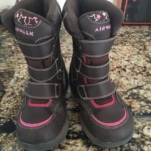 Girls air walk snow boots size 12