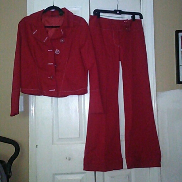 Pant suit