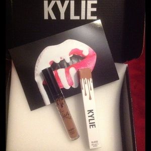 Kylie Lip Gloss in LIKE with new applicator!