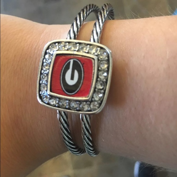 SOLD‼️ Georgia Bulldogs Bracelet