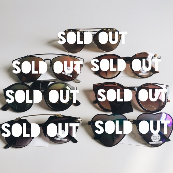 🚫SOLD🚫 Tortoise Sunglasses - Picture 4 of 4