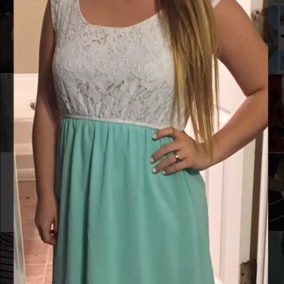 SOLD‼️Rue 21 Mint & Lace Dress