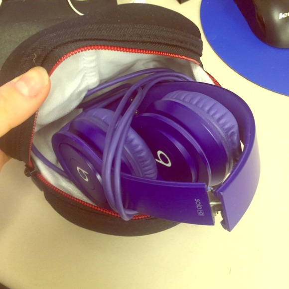 Purple Beats Solo HD- like new condition