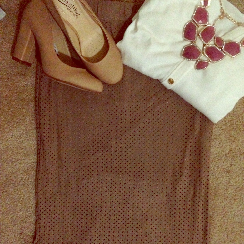 Beautiful pencil skirt.