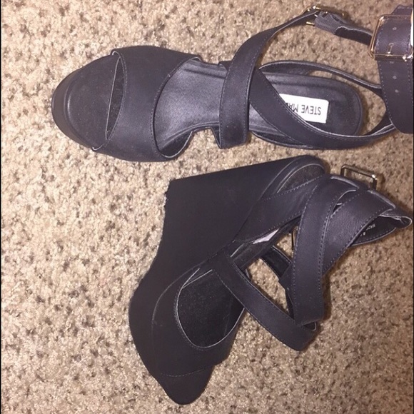 Steve Madden Black Wedge Heals