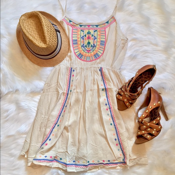 Leather and Sequins Dresses & Skirts - 🎈LAST ONE🎈Bright Cream Tribal Print Flare Dress