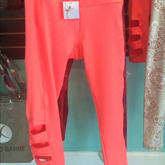 Onzie coral slit Capri
