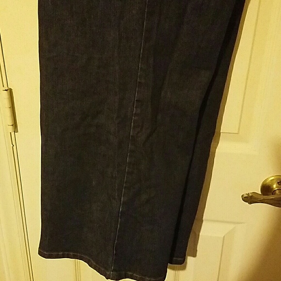 Jeans - Picture 3 of 4
