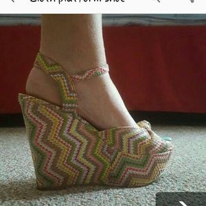 Colorful canvas platforms